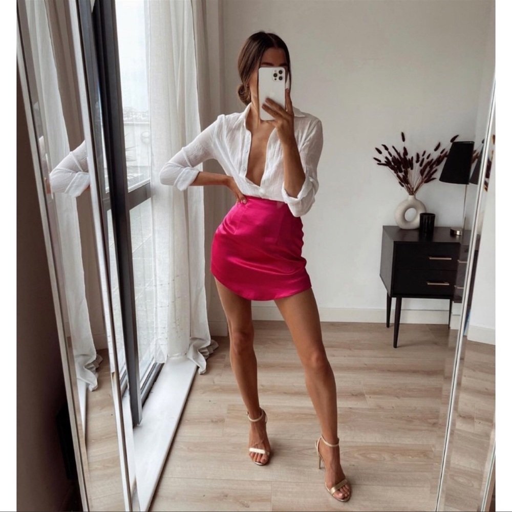 Zara Pink Fuschia Satin Effect Mini Skirt Size M